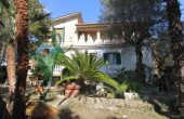 Villa con piscina e dependance (Borgo Quinzio 339)