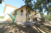 VILLA INDIPENDENTE CON TERRENO (PSL319)